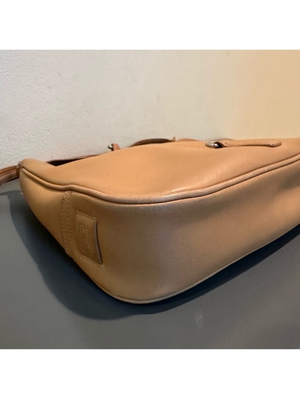 Coach Vintage Y2K Tan Leather Hampton clip Shoulder Bag style 7751 (2003) - Picture 7 of 14